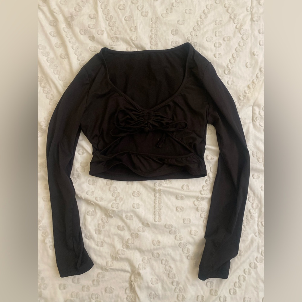 Keyhole top